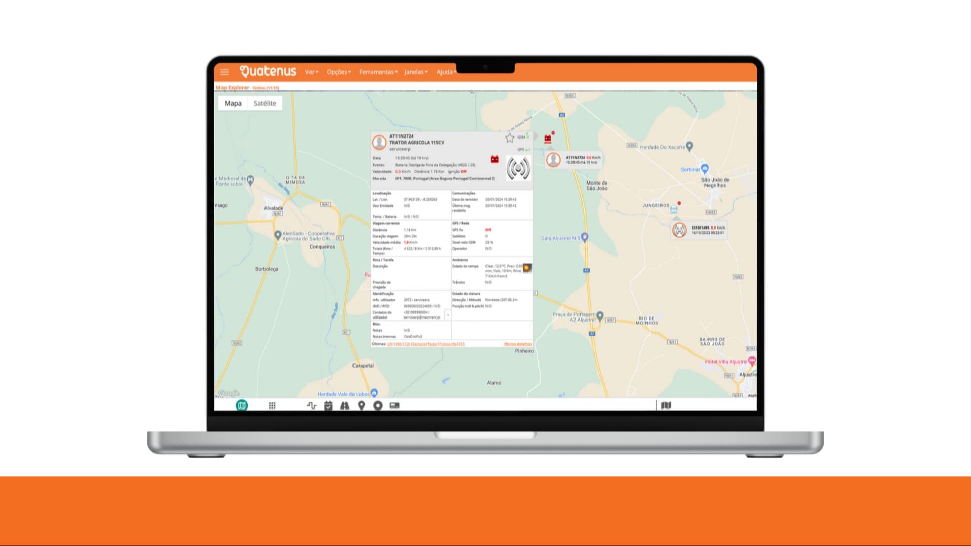 Portátil com mapa e painel de localização na plataforma Quatenus para monitorização operacional em tempo real